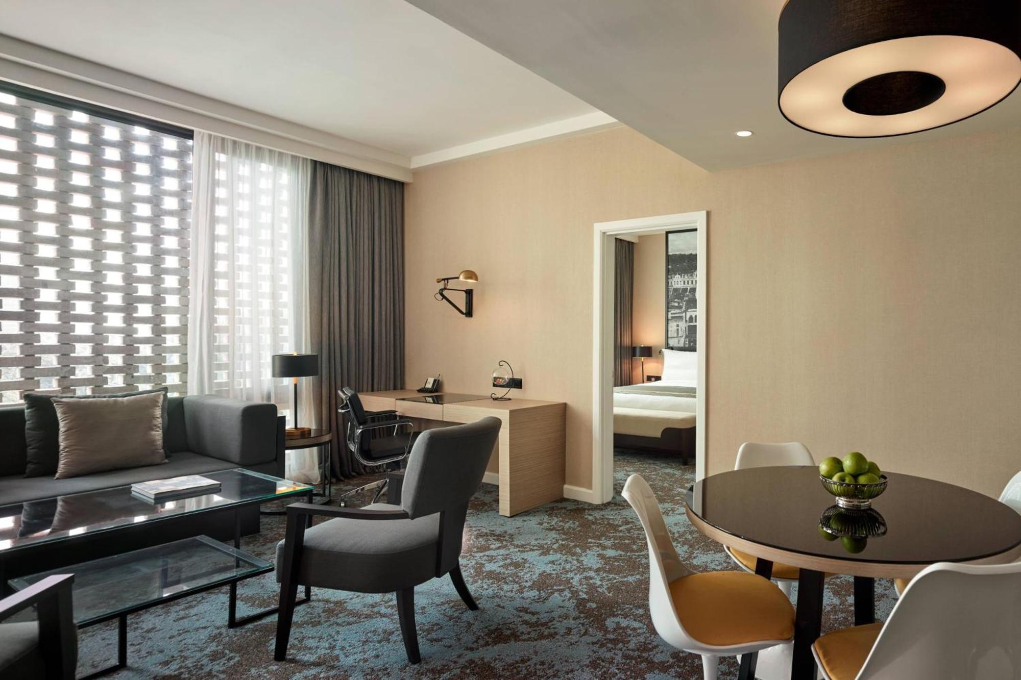 Hotel Stripes Kuala Lumpur, Autograph Collection Exterior foto Suite