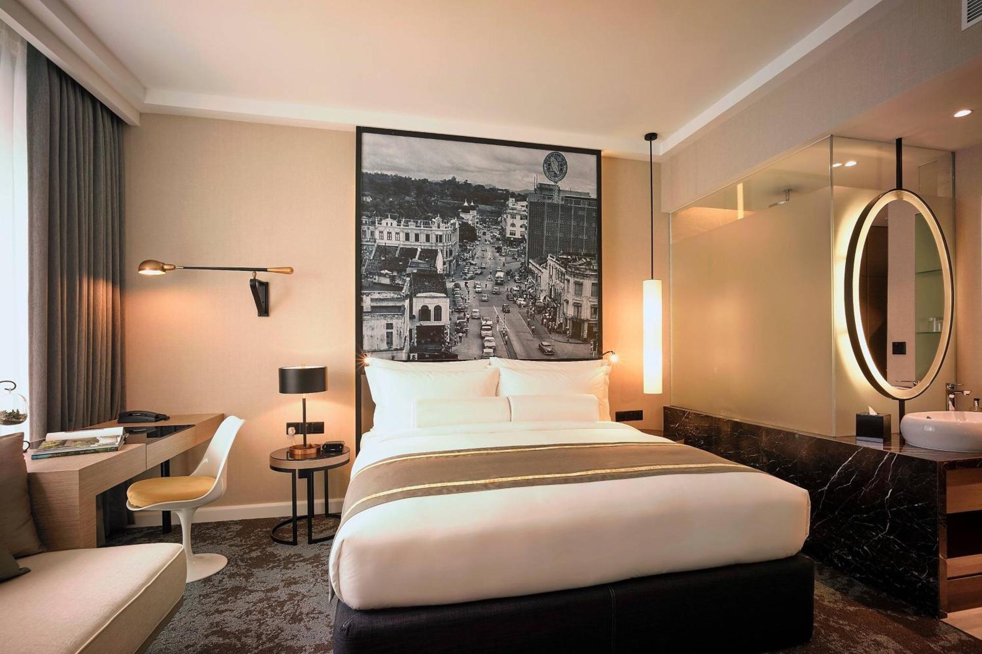 Hotel Stripes Kuala Lumpur, Autograph Collection Exterior foto Deluxe Room