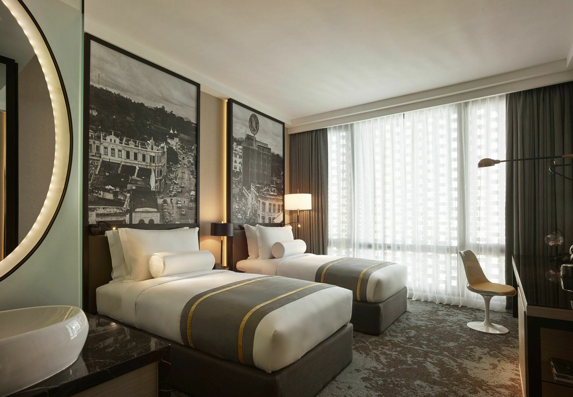 Hotel Stripes Kuala Lumpur, Autograph Collection Exterior foto Deluxe Room